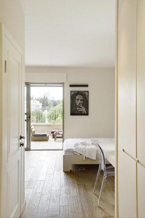 יחידת נוער עם יציאה למרפסת